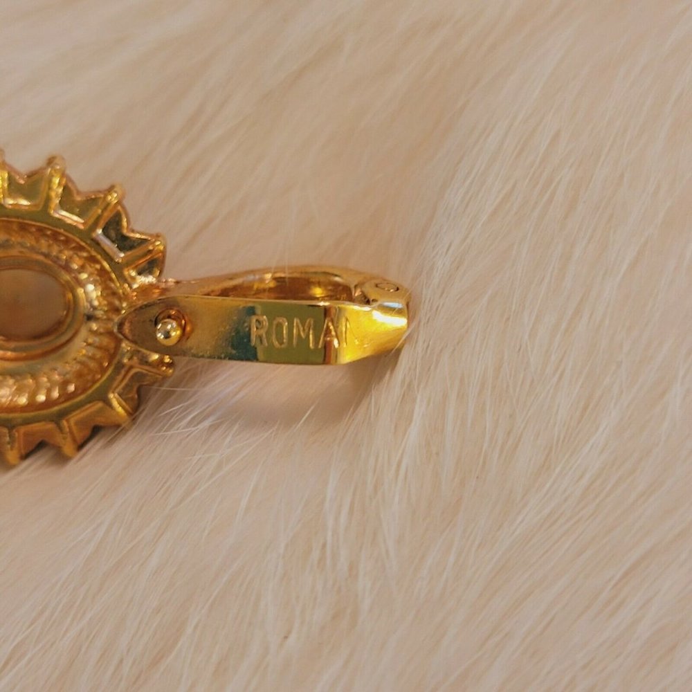 Vintage Roman Rhinestone Pendant Victorian Cabochon Gold Tone Signed 6292 - Picture 7 of 7